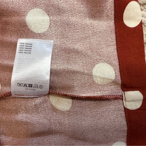 JUST - calia top - orange with polka dots - sustainable fashion - Picture 7 of 7